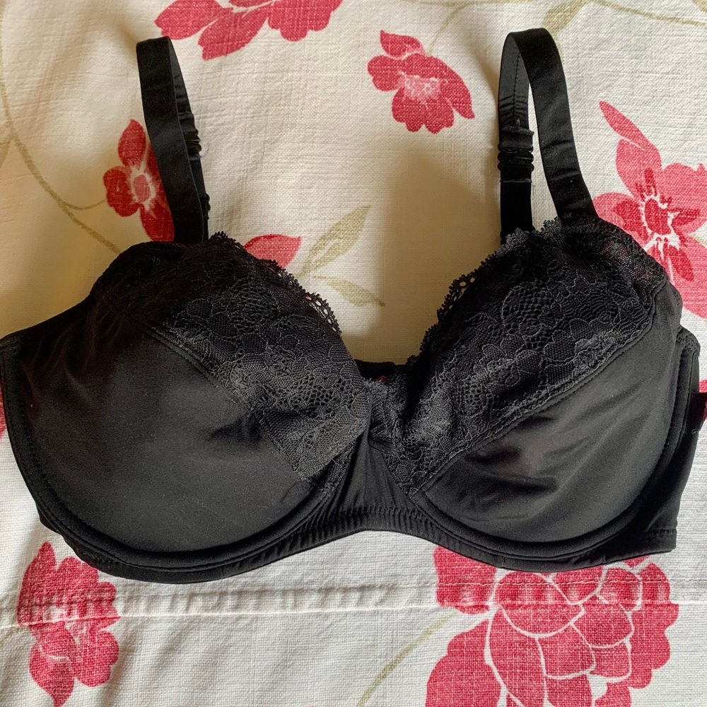 Lacy Esprit bra 34D
